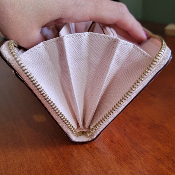 Kate Spade WLRU2923 Liberty Street Neda Pink Grapefruit Leather Wallet - Picture 10 of 14